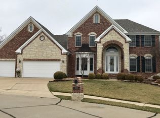 1028 Castleview Ct, Saint Charles, MO
