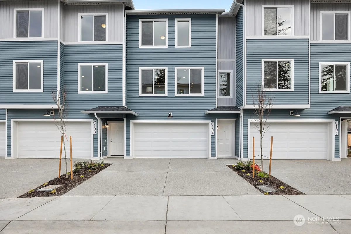 11301 43rd Drive NE #C102 photo 1