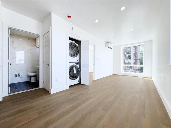 2815 W 17th St #4A, Brooklyn, NY 11224
