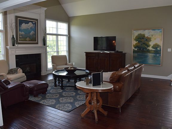 Vaulted Family Room