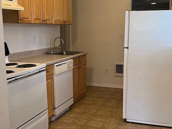 2nd image of 6521 150th St SW #6521
