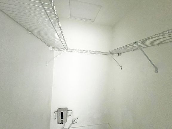 5th image of 313 Hibiscus Ave APT 1