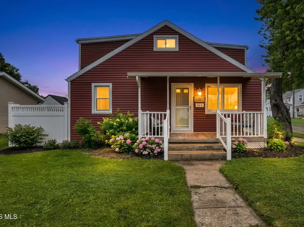 902 E 2nd St, Pt Clinton, OH 43452