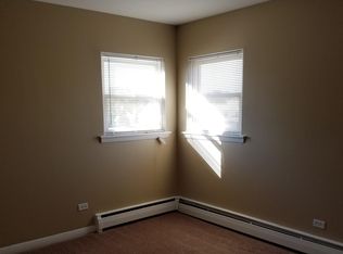 1213 E Roosevelt Rd APT 4, Wheaton, IL 60187