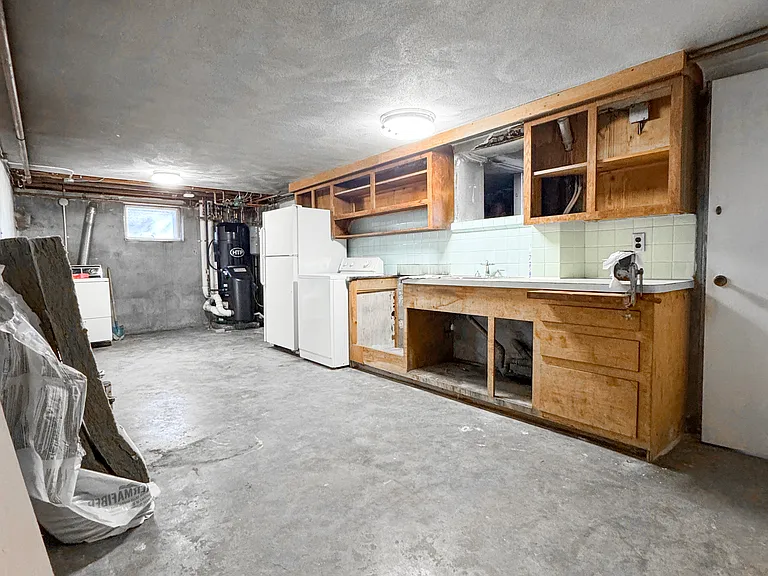 40 Walter St — Photo 29