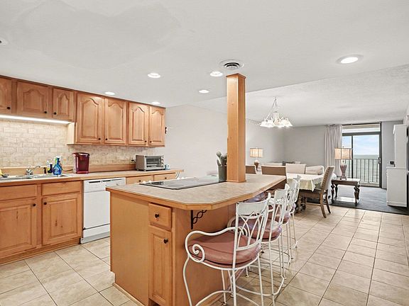 4th image of 4311 S Ocean Blvd. #702