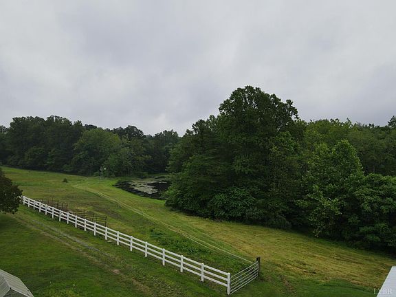 4th image of 184 Viewmont Dr