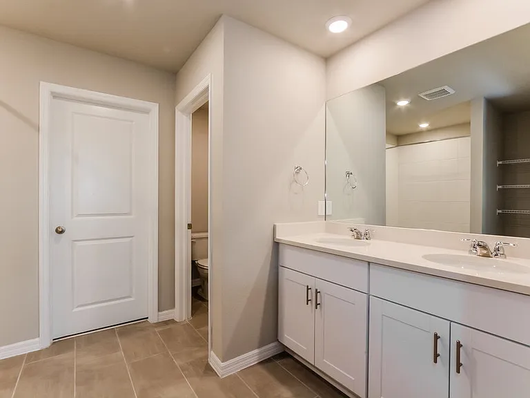 1510 Branchwood Ln — Photo 12