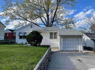 5818 Pratt St, Omaha, NE 68104