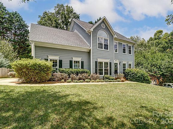 3rd image of 9212 Trestlebrook Ct