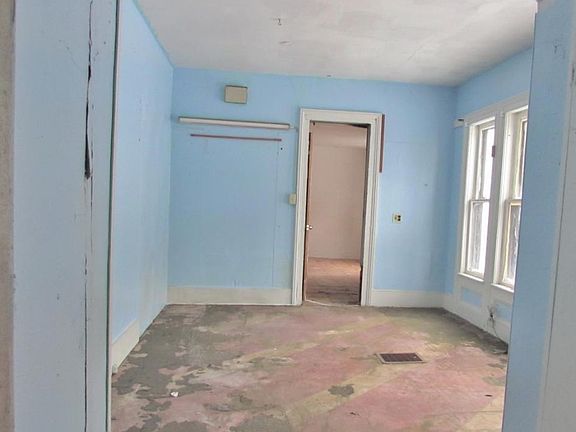 3rd image of 6 Smith St