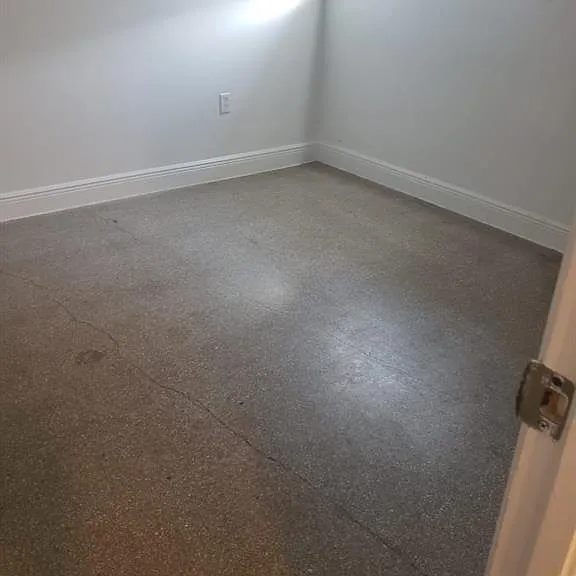 717 NE 10th Ave #3 — Photo 5