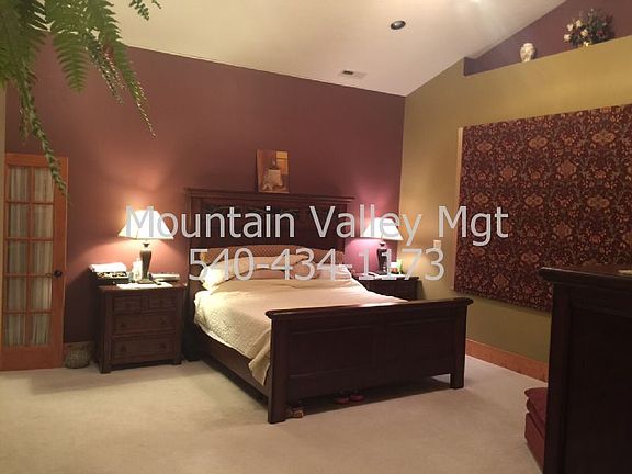4th image of 111 Fairfax Ct
