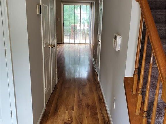 3rd image of 3825 Meadow Creek Dr