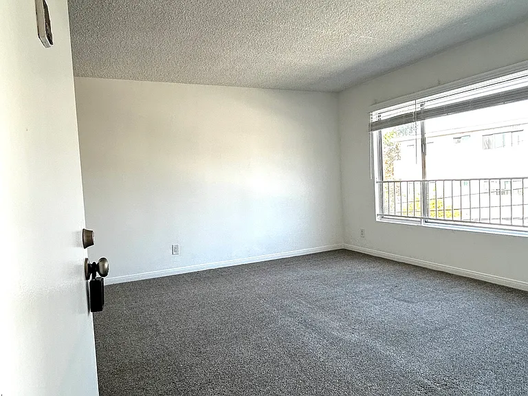 606 Raymond Ave #4 — Photo 4