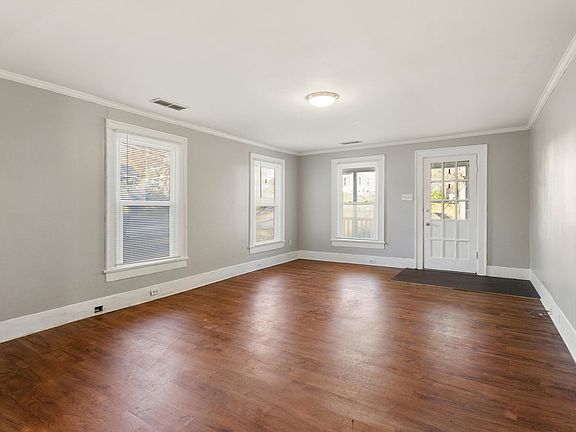 4th image of 202 Hedgewood Dr
