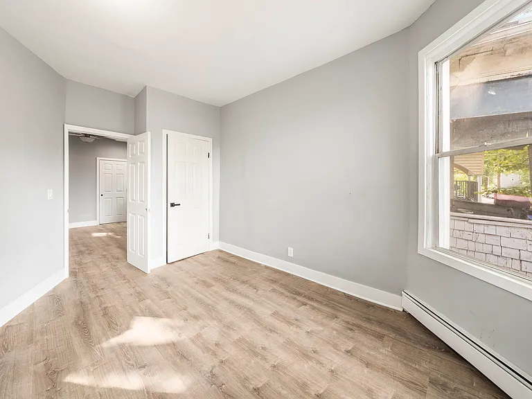 170 N 15th St #2 — Photo 16