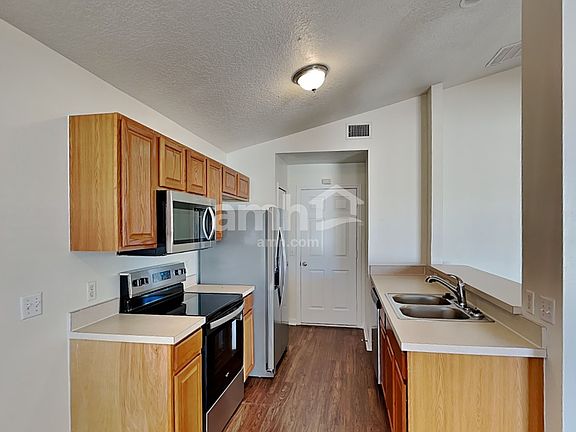 3rd image of 10229 Patrick Dr