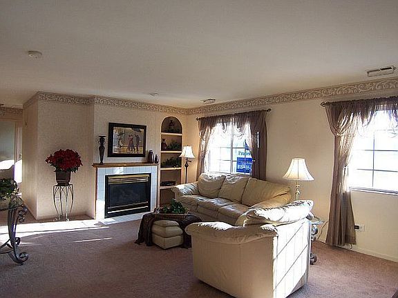 4th image of 436 Village Creek Dr