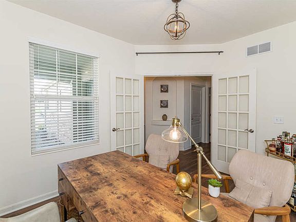 5th image of 2309 Twelve Oaks Dr
