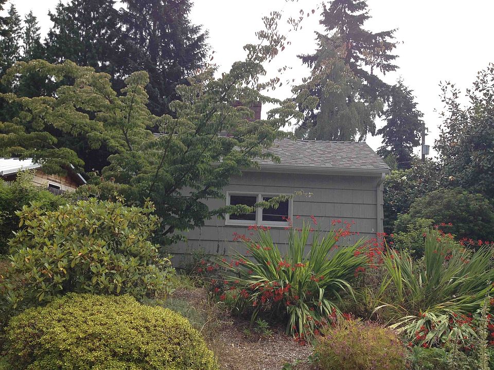 2nd image of 10704 12th Ave NE