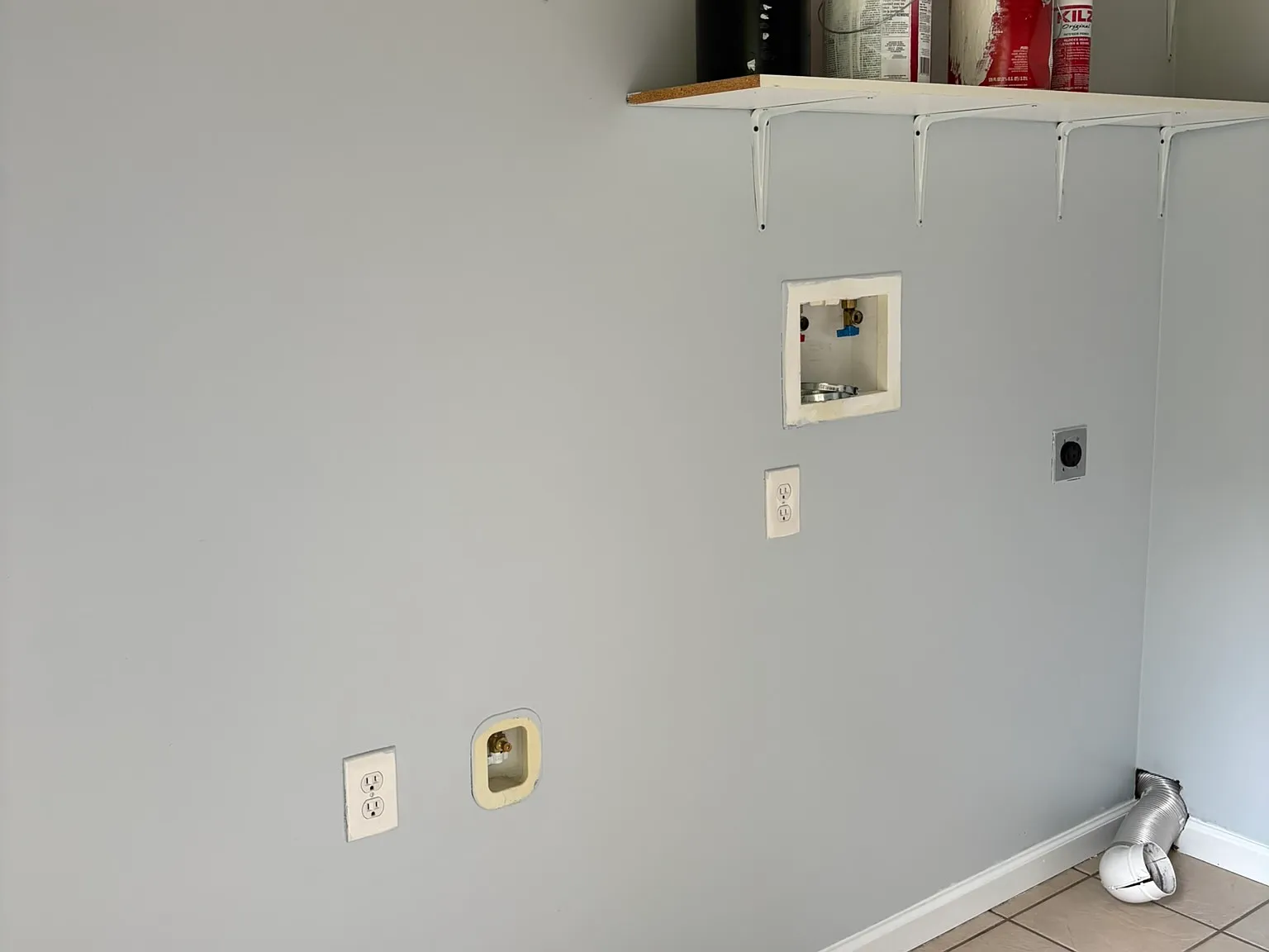 4 bed, 1408 sqft, $1,900 — Photo 1