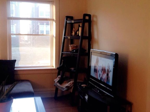 3rd image of 2112 Maury Ave