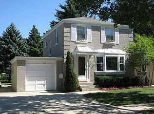 913 N Patton Ave, Arlington Heights, IL 60004