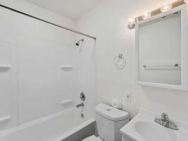 Metro Apartments At Bethalto — Photo 23