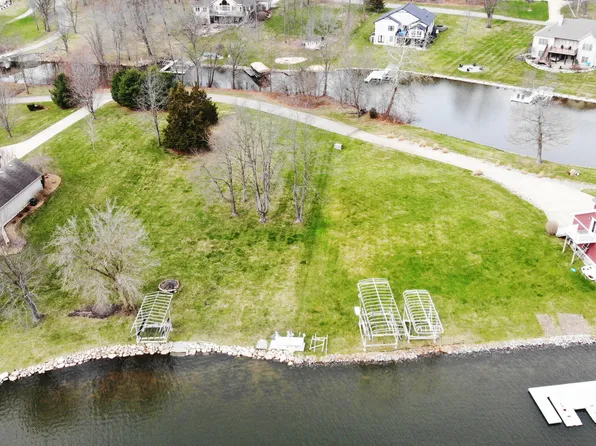 Grandview Ct, Sturgis, MI 49091
