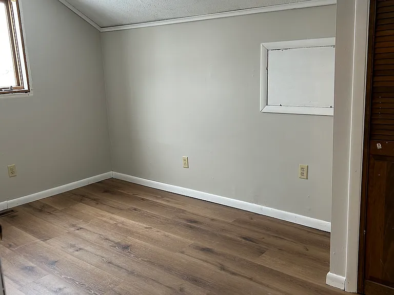245 E Walnut St #D — Photo 9