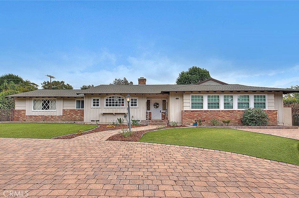 1st image of 9726 La Serna Dr