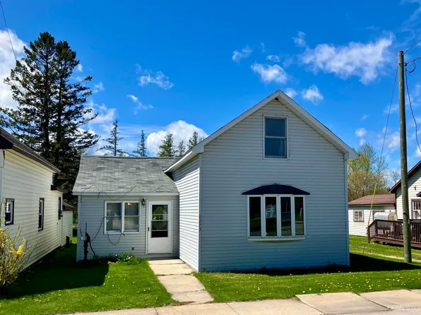 6273 State St, Garden, MI 49835