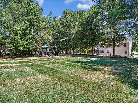 2nd image of 3027 Linda Vista Ct #9