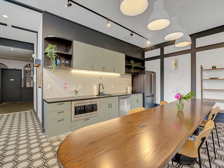 186 N 6th St #401 — Photo 36