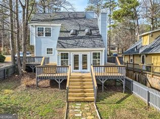 640 Lake Dr, Snellville, GA