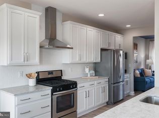 2189 Danville Dr, Pennsburg, PA 18073