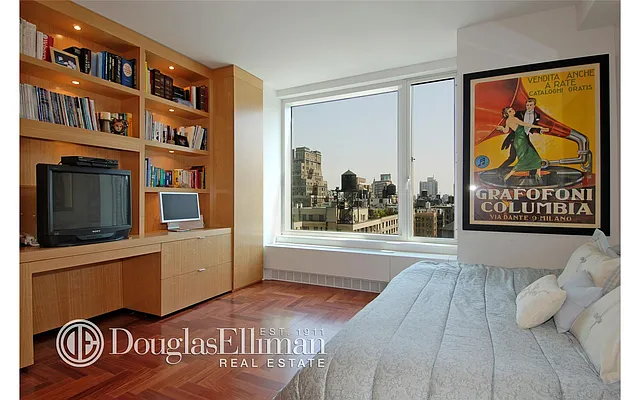 Sold by Douglas Elliman | media 37