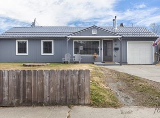307 Slater Dr, Fairbanks, AK 99701