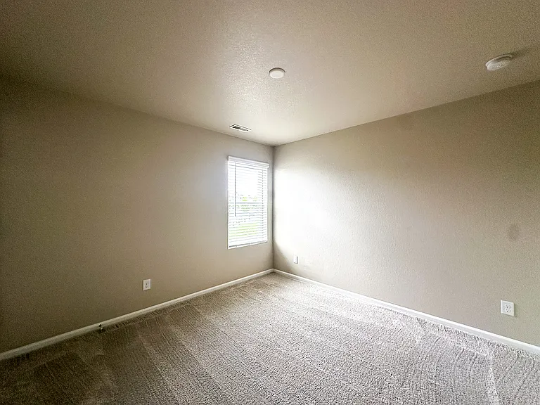 17440 Springfield Dr — Photo 36