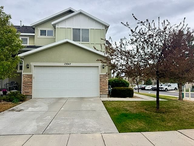 1st image of 13047 S Padstow Ln