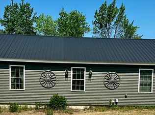 510 Lagrange Rd, Bradford, ME 04410