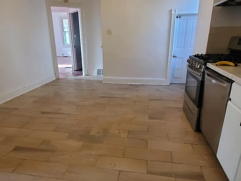 213 Lippincott Ave — Photo 23