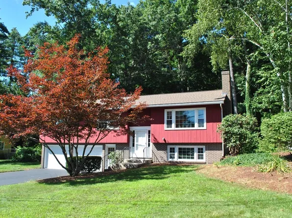 26 Catalina Ln, Nashua, NH 03064