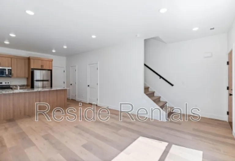 35 N Gateway Dr #2 — Photo 10