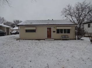 21 N Grant Dr, Addison, IL 60101