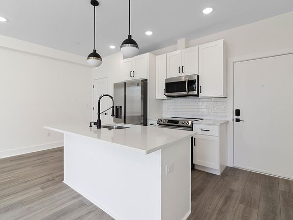 3rd image of 2547 Frankford Ave Unit 2