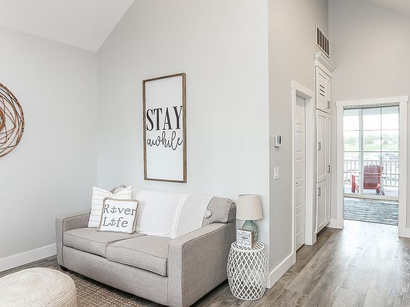 5th image of 226 Leeward Way