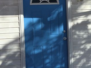 80 Pearl Harbor Cir, Bridgeport, CT 06610