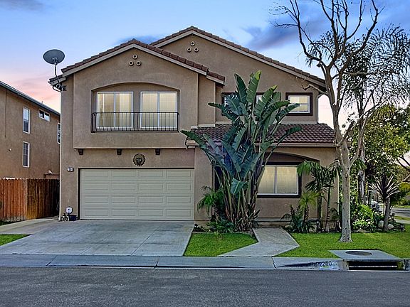 2nd image of 2200 Pajaro St
